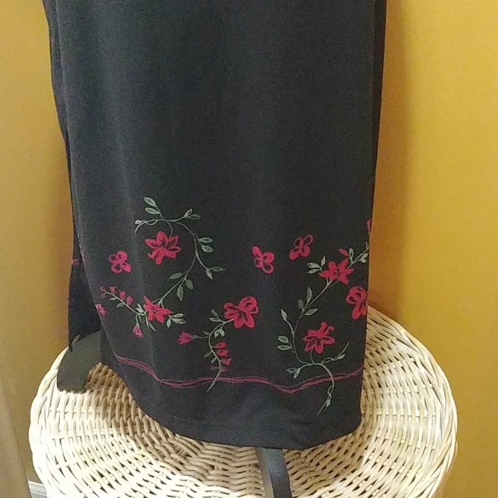 Skirt - Picture 3 of 4